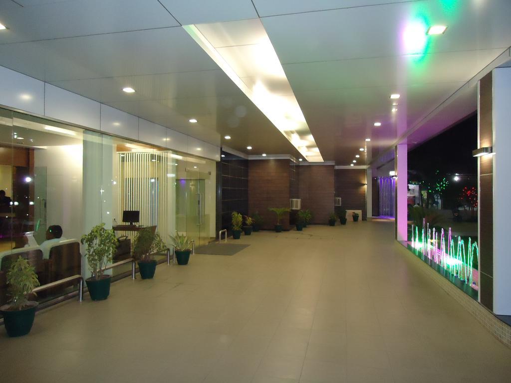 Hotel Sun Plaza Ankleshwar Εξωτερικό φωτογραφία