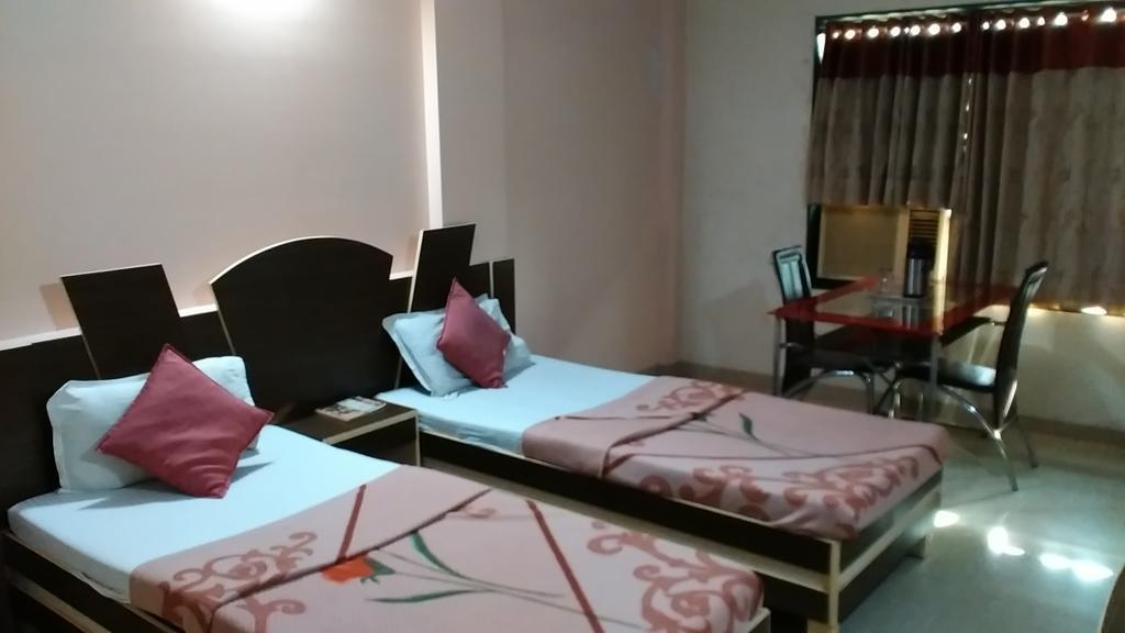 Hotel Sun Plaza Ankleshwar Εξωτερικό φωτογραφία
