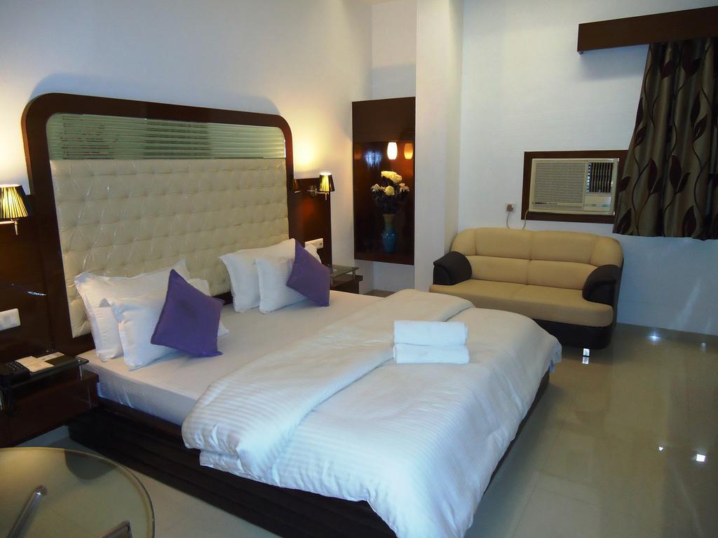 Hotel Sun Plaza Ankleshwar Εξωτερικό φωτογραφία