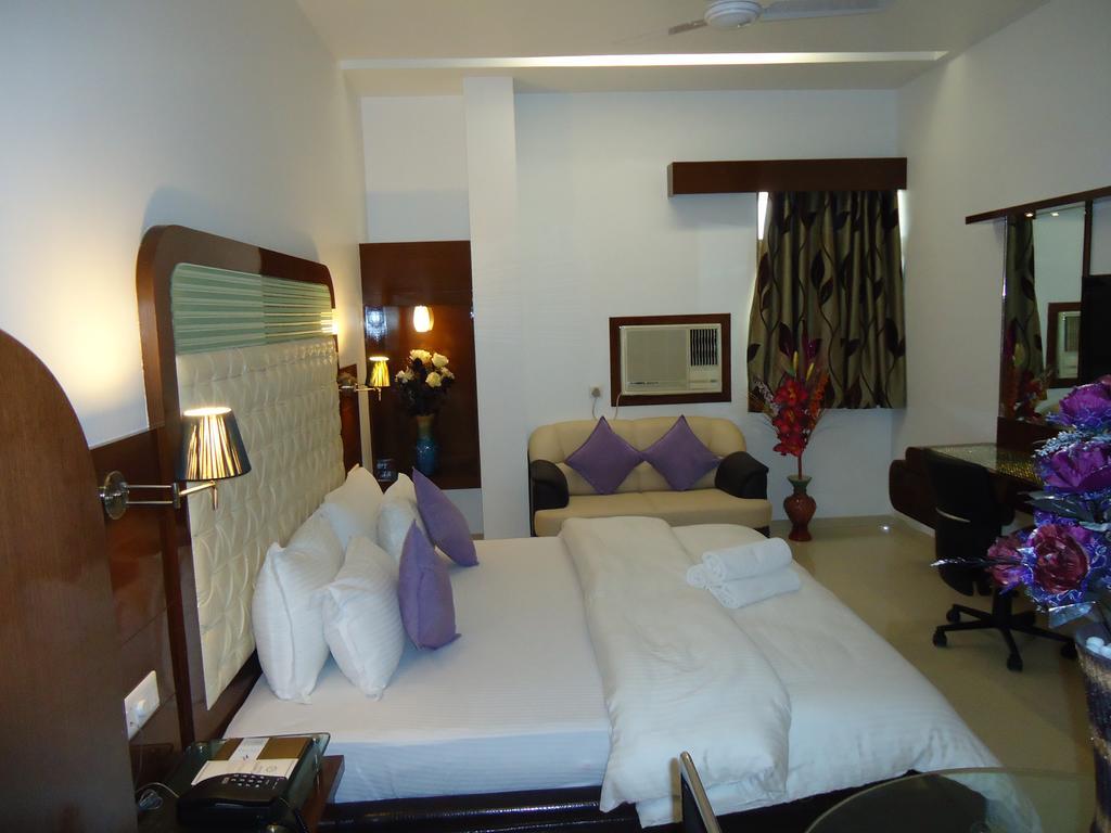 Hotel Sun Plaza Ankleshwar Εξωτερικό φωτογραφία
